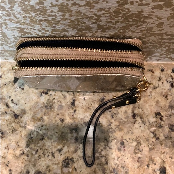 Juicy Couture wristlet - Picture 3 of 5